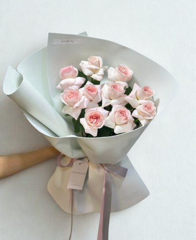 10 Pink Roses Trendy Wrapping
