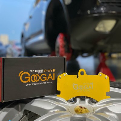 ผ้าเบรค Porsches Cayennne