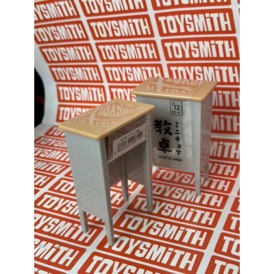 [พร้อมส่งในไทย] โต๊ะยืนจิ๋ว โต๊ะทรงสูงจิ๋ว สเกล 1/12 สำหรับโมเดลฟิกเกอร์ เฟอร์นิเจอร์จิ๋ว ของจิ๋ว