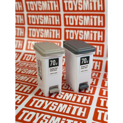 [พร้อมส่งในไทย] Pedual Pail Dust Box ถังขยะเหยีบเปิดจิ๋ว โมเดลถังขยะจิ๋ว ของจิ๋ว สเกล ประมาณ 1/12