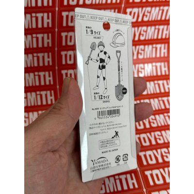 [พร้อมส่งในไทย] พลั่วจิ๋ว หมวกก่อสร้างอุปกรณ์ช่างจิ๋ว ที่ตักดินของเล่น ของสะสมเล่นกับตุ๊กตา