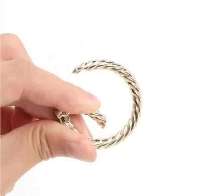 Klip Penjepit Topi Magnetik - Maple Leaf