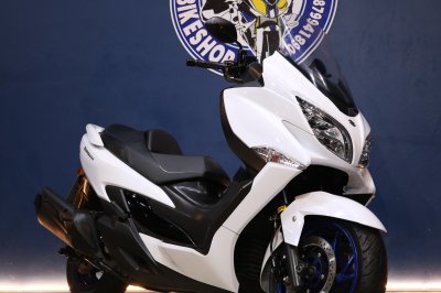 SUZUKI BURGMAN 400 ปี 2020 สีขาว