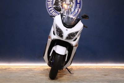 SUZUKI BURGMAN 400 ปี 2020 สีขาว