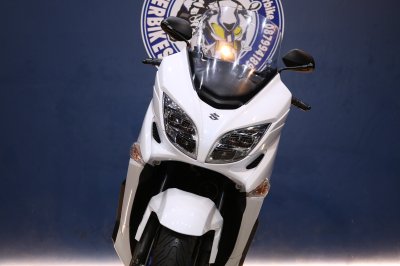 SUZUKI BURGMAN 400 ปี 2020 สีขาว