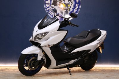 SUZUKI BURGMAN 400 ปี 2020 สีขาว