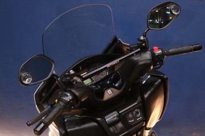 SUZUKI BURGMAN 400 ปี 2020 สีขาว