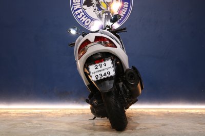 SUZUKI BURGMAN 400 ปี 2020 สีขาว