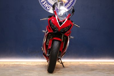 HONDA CBR650R ปี 2020 สีแดง ไมล์ 8,xxx