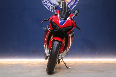HONDA CBR1000RR SP