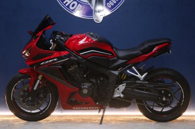 HONDA CBR650R ปี 2022 สีแดง