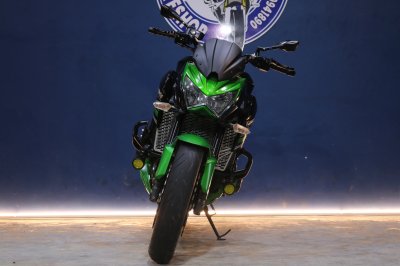 KAWASAKI Z800 ปี 2015 สีเขียว ไมล์ 8,xxx โล!!!