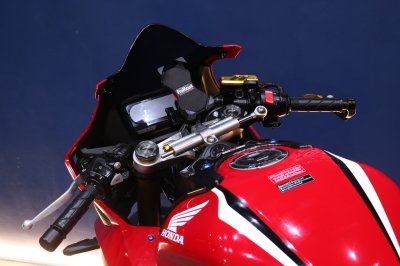 HONDA CBR650R ปี 2020 สีแดง ไมล์ 3,xxx โล!!!