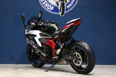 KAWAZAKI ZX-25R SE ปี 2020 สีดำ วิ่งเพียง 2,xxx