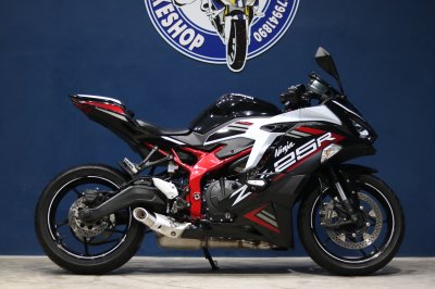 KAWAZAKI ZX-25R SE ปี 2020 สีดำ วิ่งเพียง 2,xxx