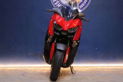 YAMAHA X-MAX 300 ปี 2022 สีแดง