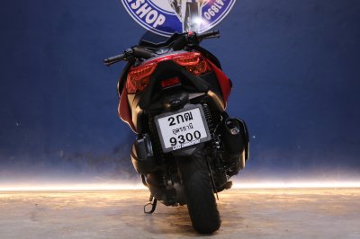 YAMAHA X-MAX 300 ปี 2022 สีแดง
