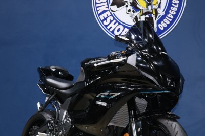 YAMAHA YZF-R7 ปี 2023 สีดำ วิ่งเพียง 2,3xx