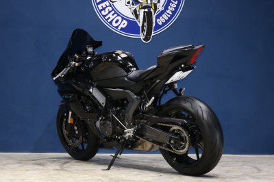 YAMAHA YZF-R7 ปี 2023 สีดำ วิ่งเพียง 2,3xx