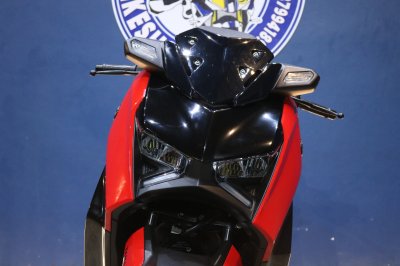 YAMAHA X-MAX 300 ปี 2023 สีแดง