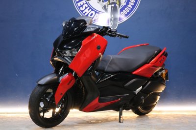 YAMAHA X-MAX 300 ปี 2023 สีแดง