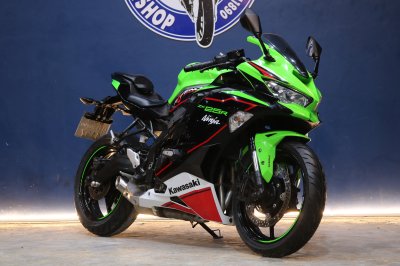 KAWASAKI ZX-25R SE ปี 2021 เขียว ดำ