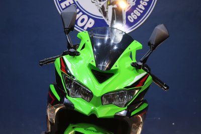 KAWASAKI ZX-25R SE ปี 2021 เขียว ดำ