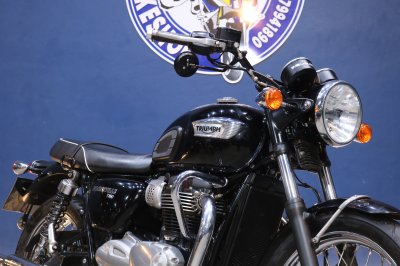 TRIUMPH BONNEVILLE T100 ปี 2018 จด 2019