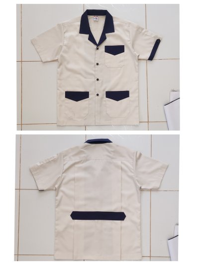 เสื้อช็อป Workshop shirt สีครีมอ่อน ทรงตรง แต่งสีกรม