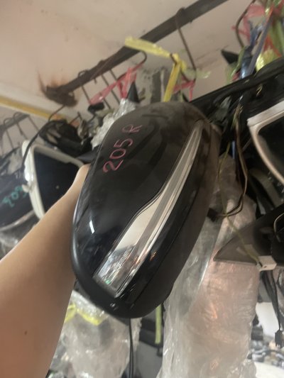 กระจกมองข้างW205