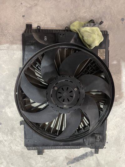 พัดลมหน้าเครื่องยนต์เบนซ์ทุกรุ่น