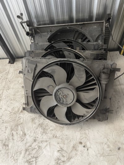 พัดลมหน้าเครื่องยนต์เบนซ์ทุกรุ่น