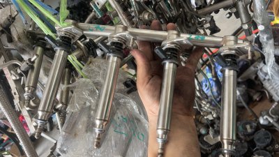 หัวฉีดM270และรางหัวฉีดเครื่องยนต์M270