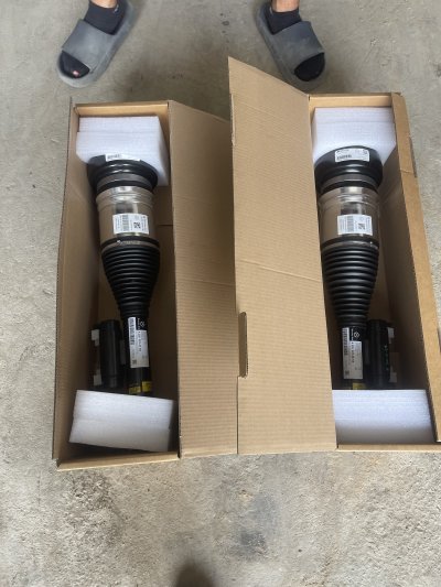 โช็คถุงลม W205 (ราคาไม่ผ่านห้าง)(ราคาพิเศษ)