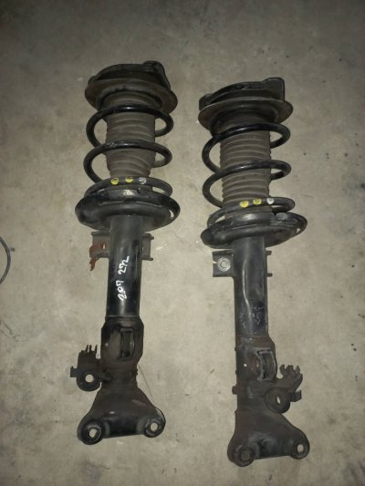 โช็คหน้า W207