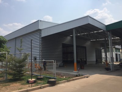 สร้างโรงงาน