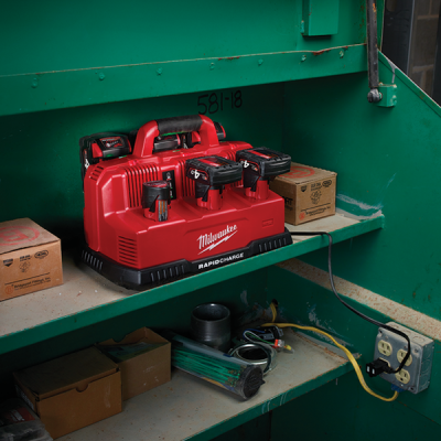 Milwaukee รุ่น M12-18C3 แท่นชาร์จแบตเตอรี่ 12-18 โวลต์ แบบชาร์จเร็ว 6 ช่อง