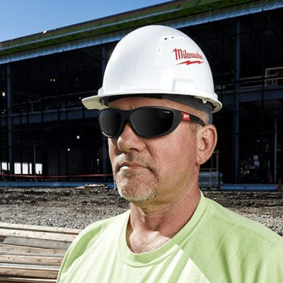 Milwaukee รุ่น 48-73-2045A แว่นตาเซฟตี้นิรภัย เลนส์โพลาไรซ์ พร้อมกรอบรองกระชับ