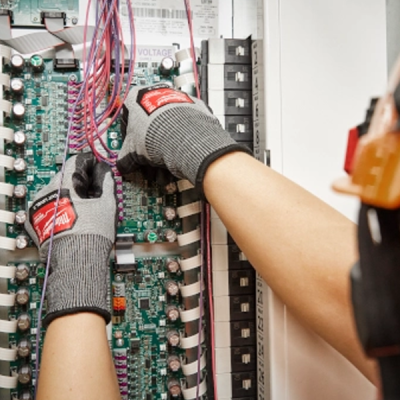 Milwaukee รุ่น 48-73-8731 ถุงมือกันบาด CUT 3  HIGH DEXTERITY - M