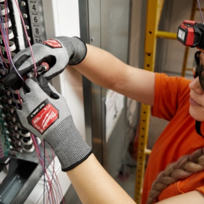 Milwaukee รุ่น 48-73-8731 ถุงมือกันบาด CUT 3  HIGH DEXTERITY - M