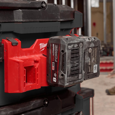 Milwaukee รุ่น 4932498645 PACKOUT  ช่องเก็บแบตเตอรี่ M18