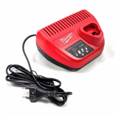 Milwaukee รุ่น C12 C แท่นชาร์จแบตเตอรี่ 12 โวลต์