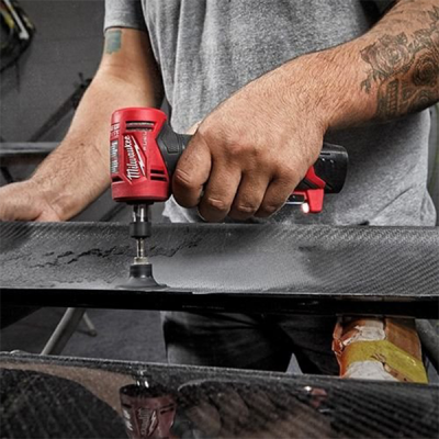 Milwaukee รุ่น M12 FDGA-0 เครื่องเจียรแกนหัวงอไร้สาย 12 โวลต์ (เครื่องเปล่า)