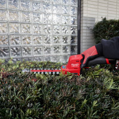 Milwaukee รุ่น M12 FHT20-0  M12 FUEL™ เครื่องตัดแต่งพุ่มไม้