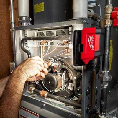 Milwaukee รุ่น M12 PAL-0 ไฟส่องพื้นที่พร้อมช่องชาร์จ USB (เครื่องเปล่า)