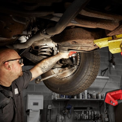 Milwaukee รุ่น M12 UCL-0 ไฟส่องใต้ท้องรถ 12 โวลต์ (เครื่องเปล่า)