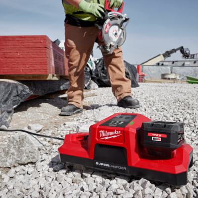 Milwaukee รุ่น M18 DBSC SA M18 แท่นชาร์จแบตเตอรี่ แบบซูเปอร์ชาร์จ 2 ช่อง