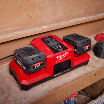 Milwaukee รุ่น M18 DBSC SA M18 แท่นชาร์จแบตเตอรี่ แบบซูเปอร์ชาร์จ 2 ช่อง