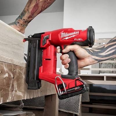 Milwaukee รุ่น M18 FN18GS-0X0 M18 FUEL™ เครื่องยิงตะปู