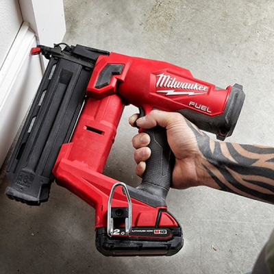Milwaukee รุ่น M18 FN18GS-0X0 M18 FUEL™ เครื่องยิงตะปู